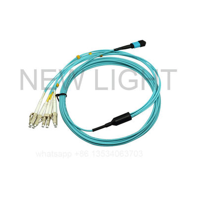 Kurtka z PVC 12F żeński na męski 3,5 mm kabel OM3 OM4 MPO MTP