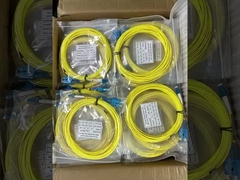 Żółta kurtka E2000 Patch Cord Włókno optyczne APC Metal Cap Connector SM DX PVC Indoor